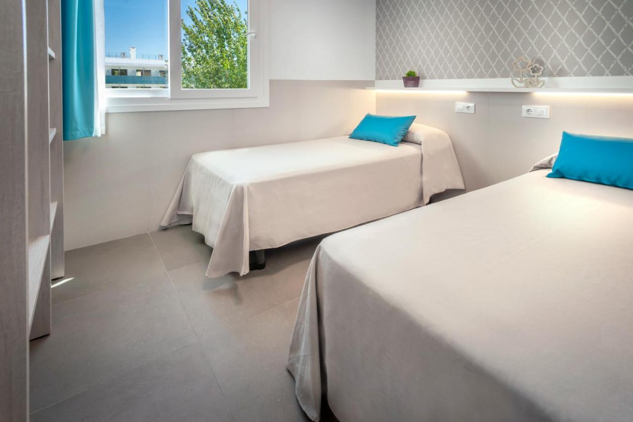 Rentalmar Salou Playa Family Suites Bagian luar foto